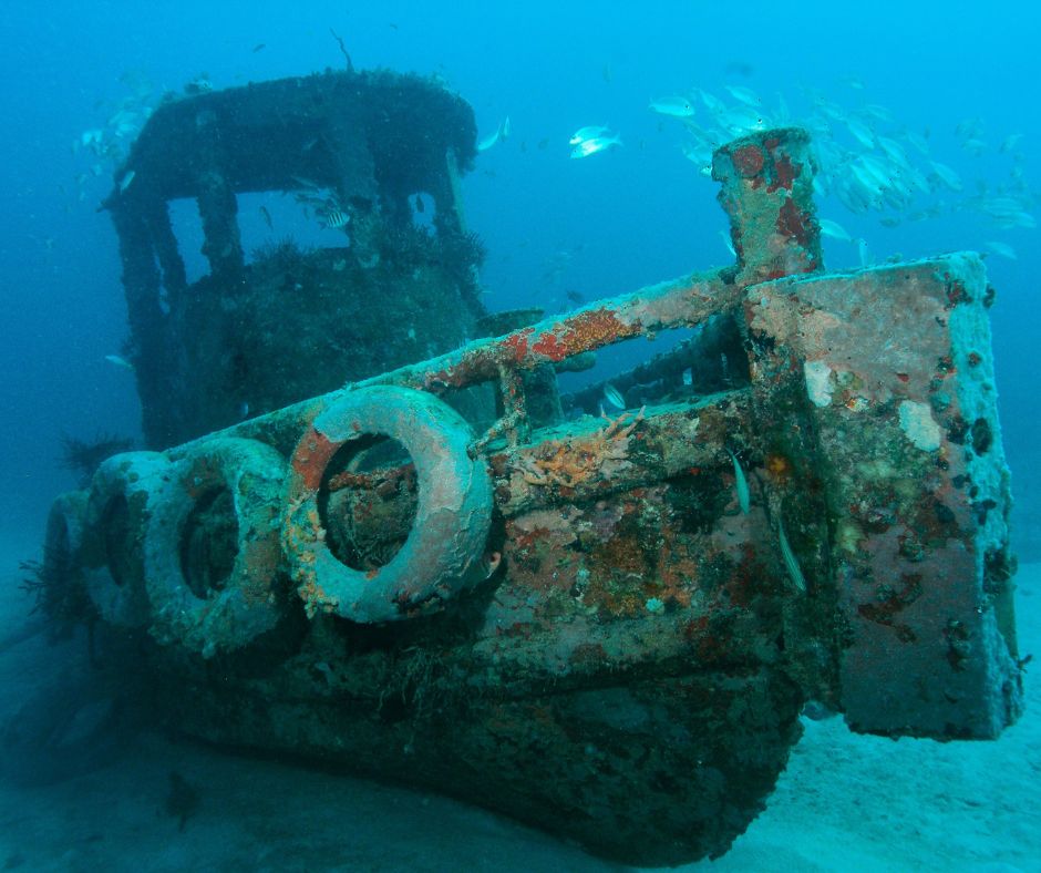 stay aboard tour shipwreck